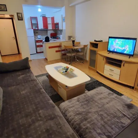 Mila Kisela Voda Apartment *